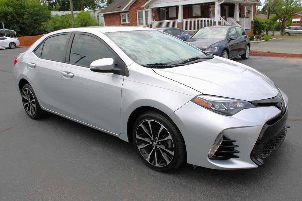 Used 2019 Toyota Corolla SE FWD image 4