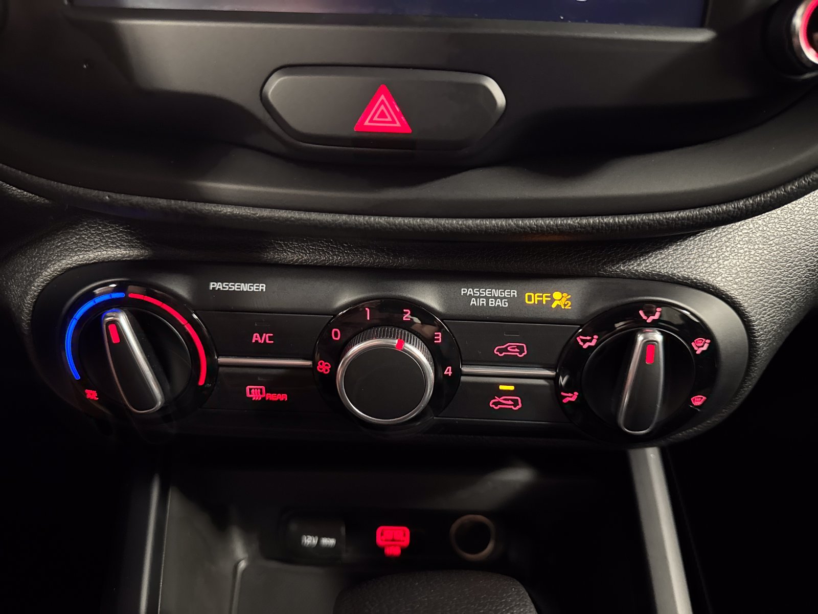 Certified 2022 Kia Soul LX w/ Technology Package FWD image 19
