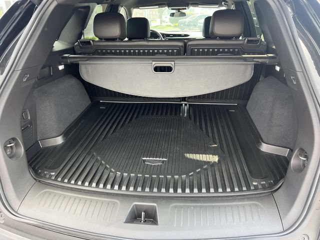 Certified 2025 Cadillac XT5 Luxury w/ LPO, Floor Liner Package FWD image 10