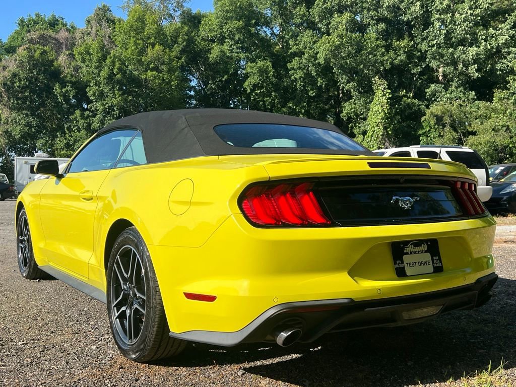 Used 2021 Ford Mustang Premium RWD image 3