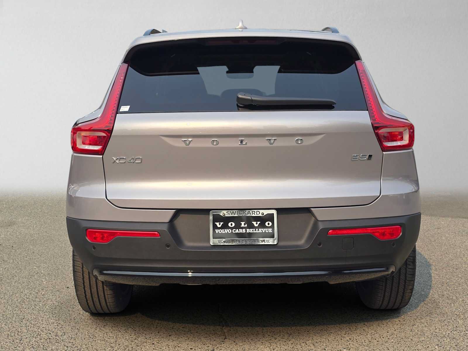 New 2026 Volvo XC40 B5 Plus w/ Protection Package Premier AWD/4WD image 4