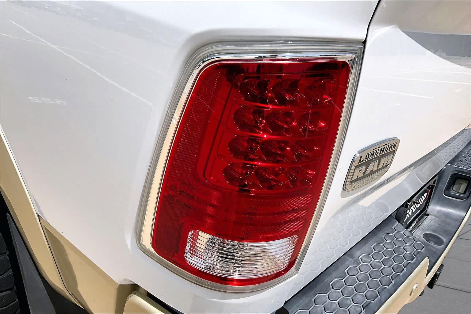 Used 2015 RAM 1500 Laramie Longhorn w/ Convenience Group AWD/4WD image 29