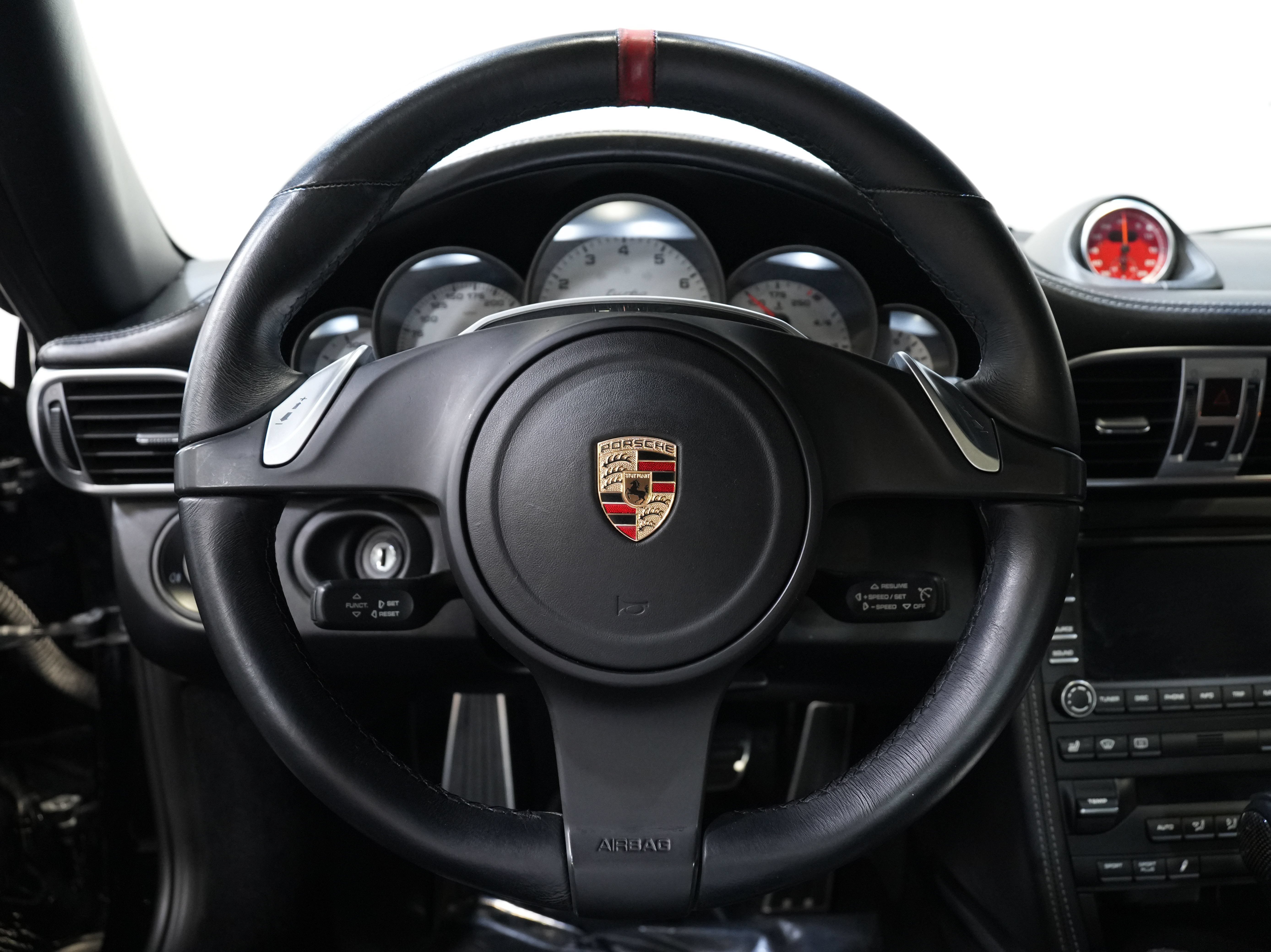 Used 2013 Porsche 911 4 Coupe AWD/4WD image 32