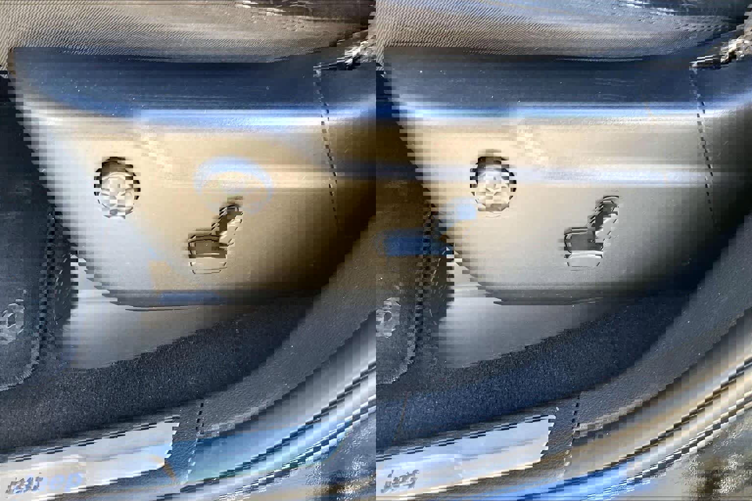 Used 2019 Jeep Grand Cherokee Limited X image 31