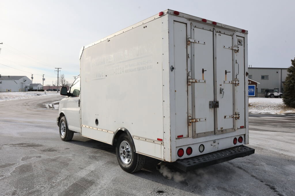 Used 2004 GMC Savana 3500 image 4