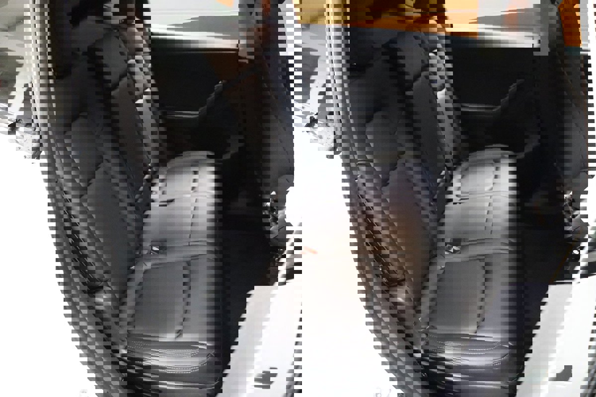 Used 2021 Tesla Model Y Long Range image 54