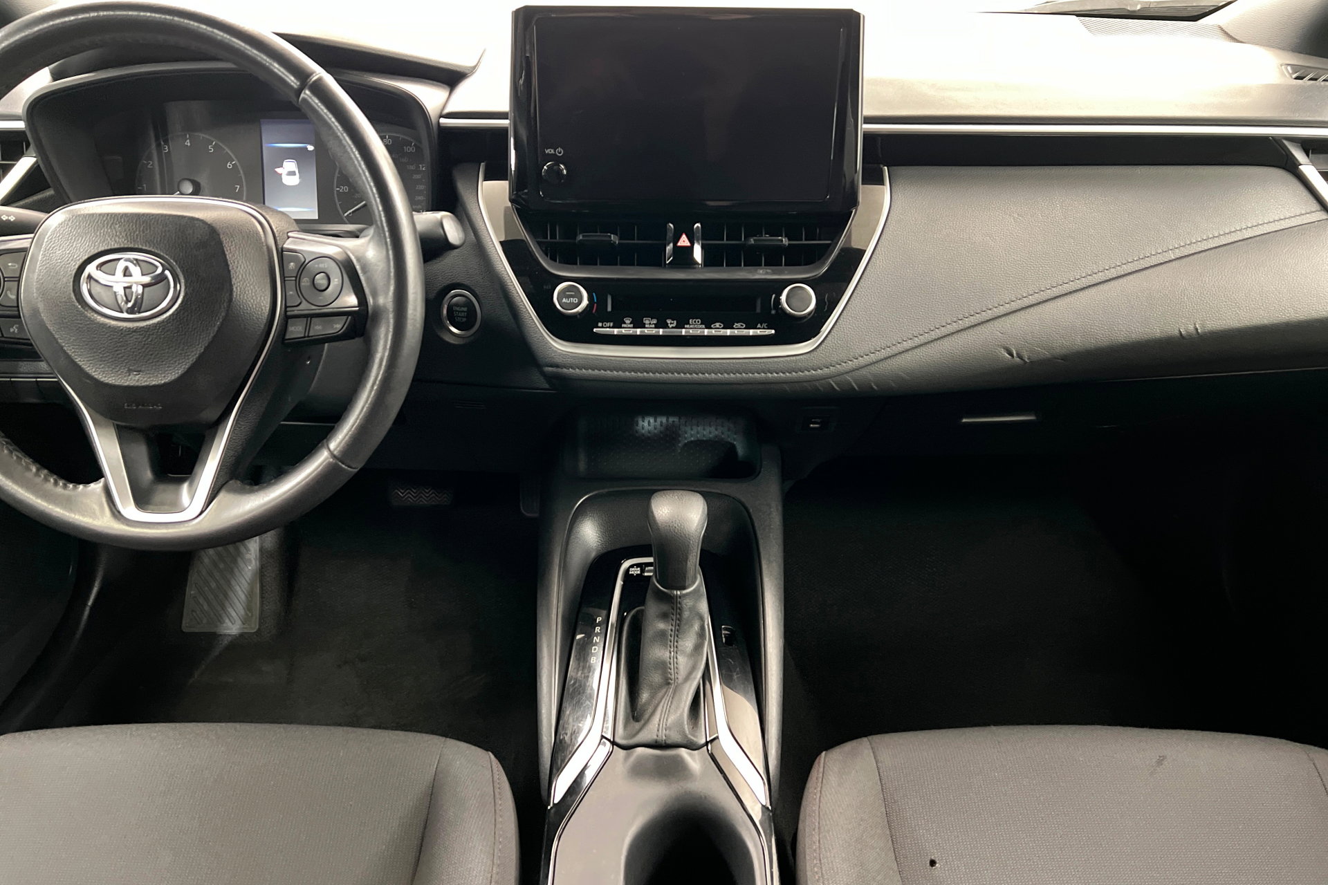 Used 2024 Toyota Corolla SE FWD image 14