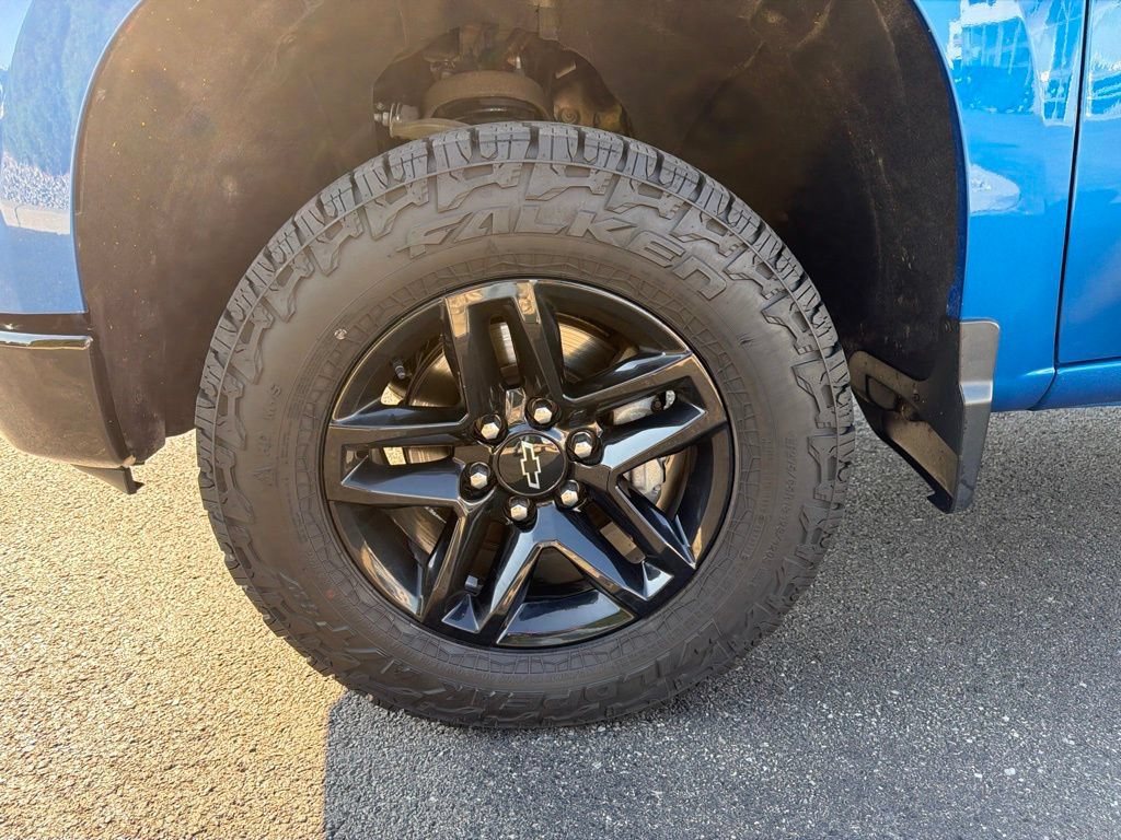 Used 2024 Chevrolet Silverado 1500 LT Trail Boss w/ LT Trail Boss Premium Package AWD/4WD image 11