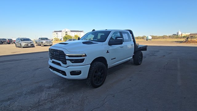 Used 2025 RAM 2500 Laramie AWD/4WD image 2