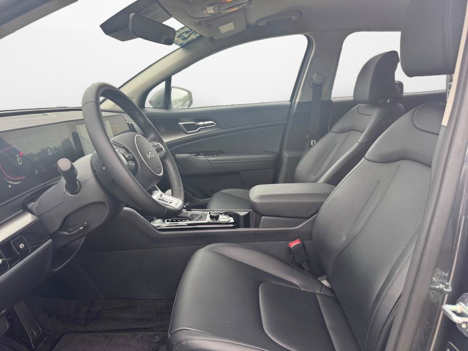 Used 2025 Kia Sportage EX AWD/4WD image 8