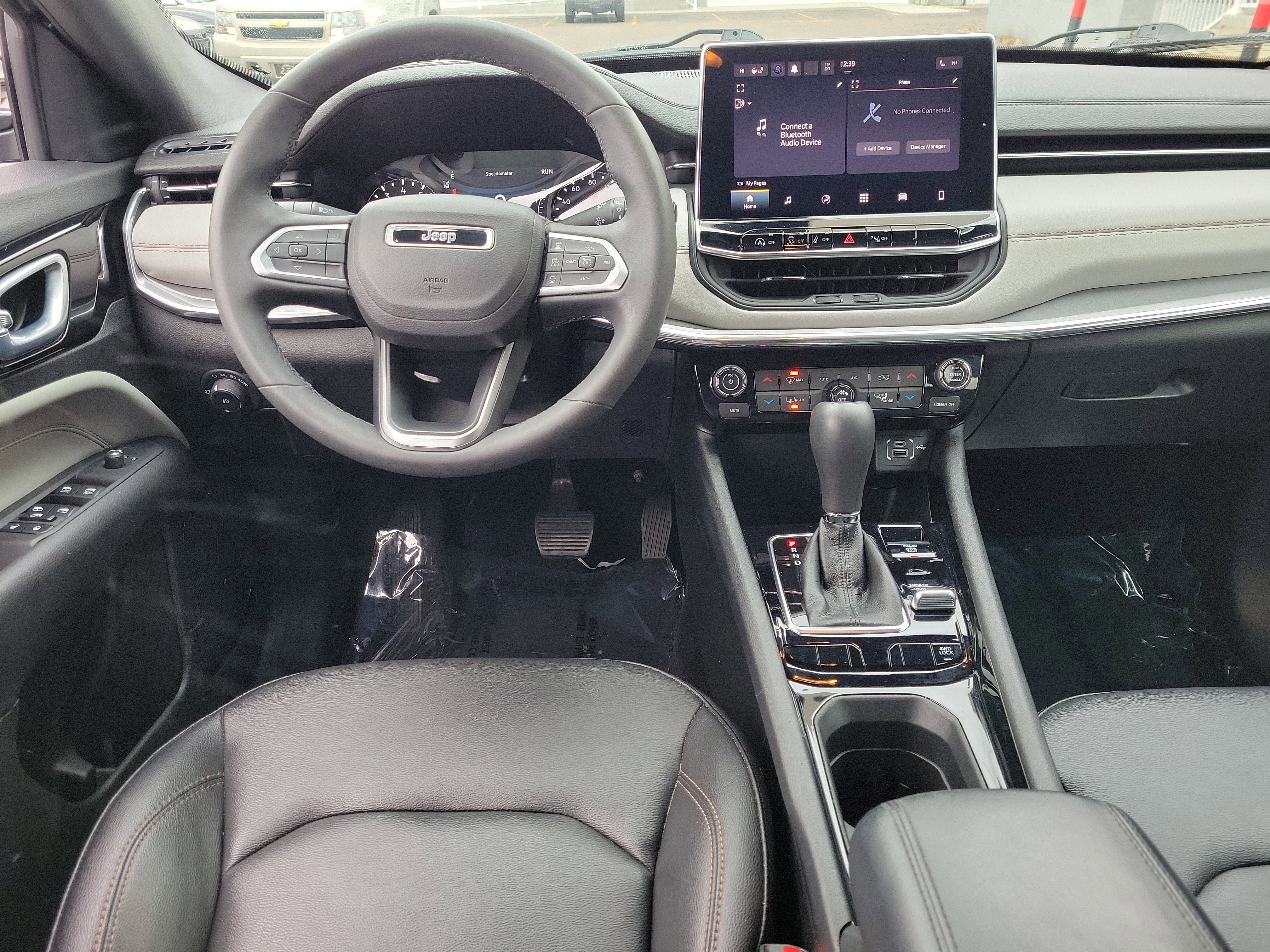 Used 2024 Jeep Compass Limited image 10