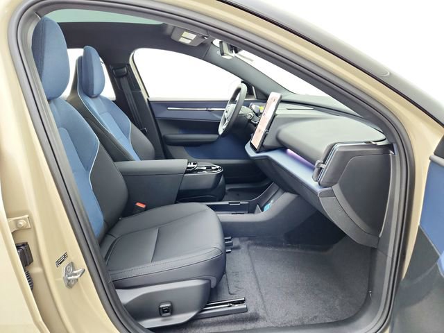 New 2026 Volvo EX30 Cross Country Ultra image 14