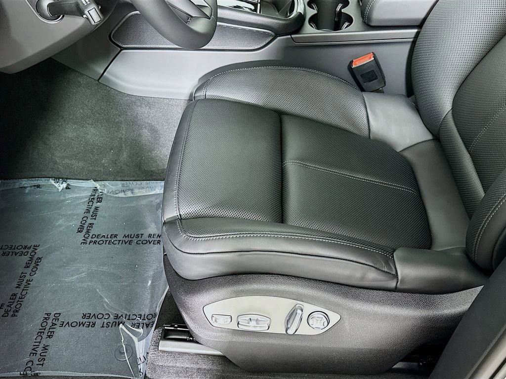 New 2025 Porsche Macan S image 22