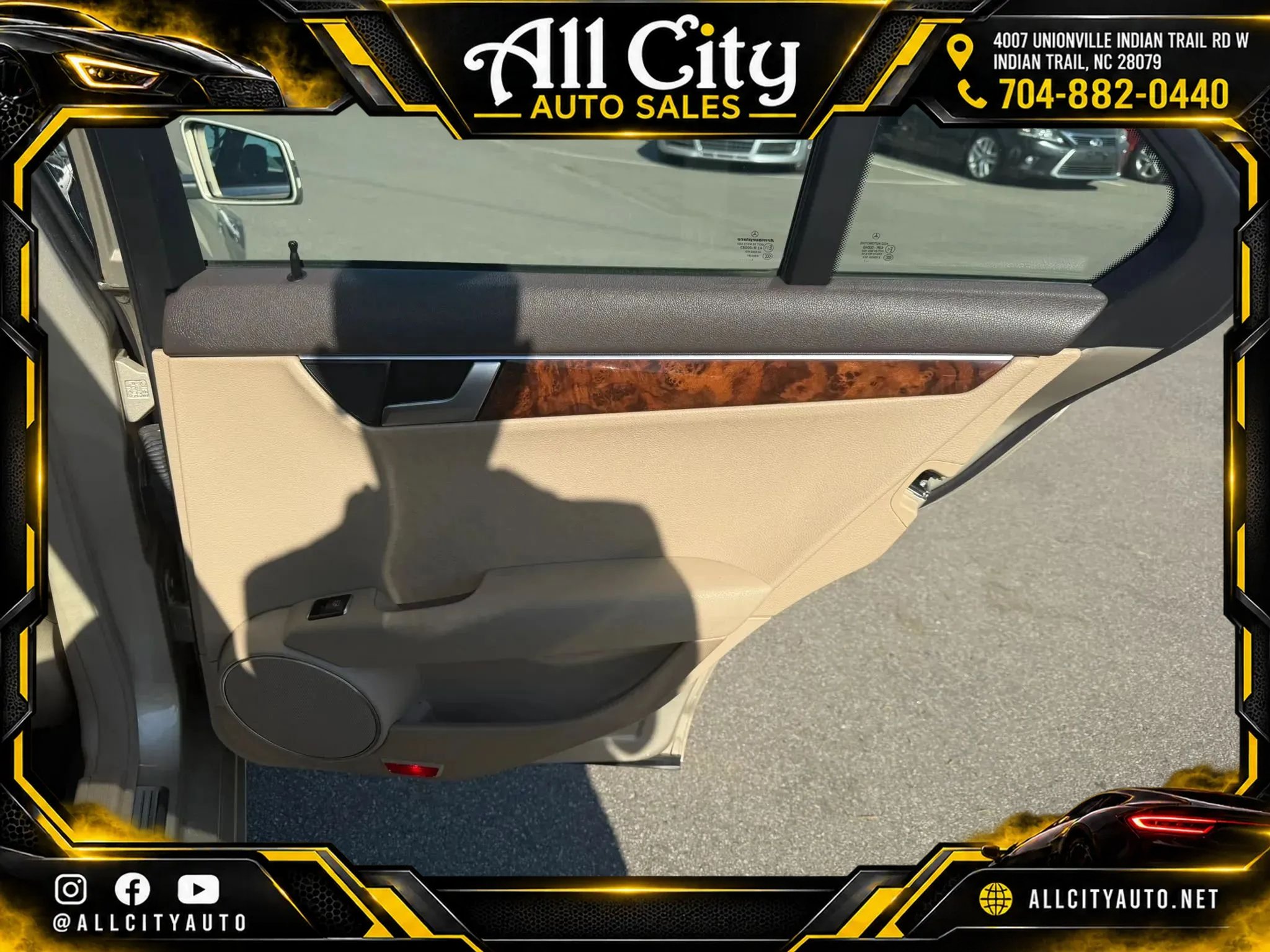 Used 2012 Mercedes-Benz C 250 Sedan image 16