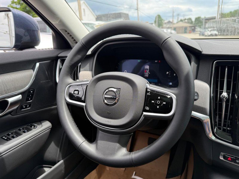 New 2025 Volvo V90 B6 Cross Country Plus w/ Protection Package Premier image 7