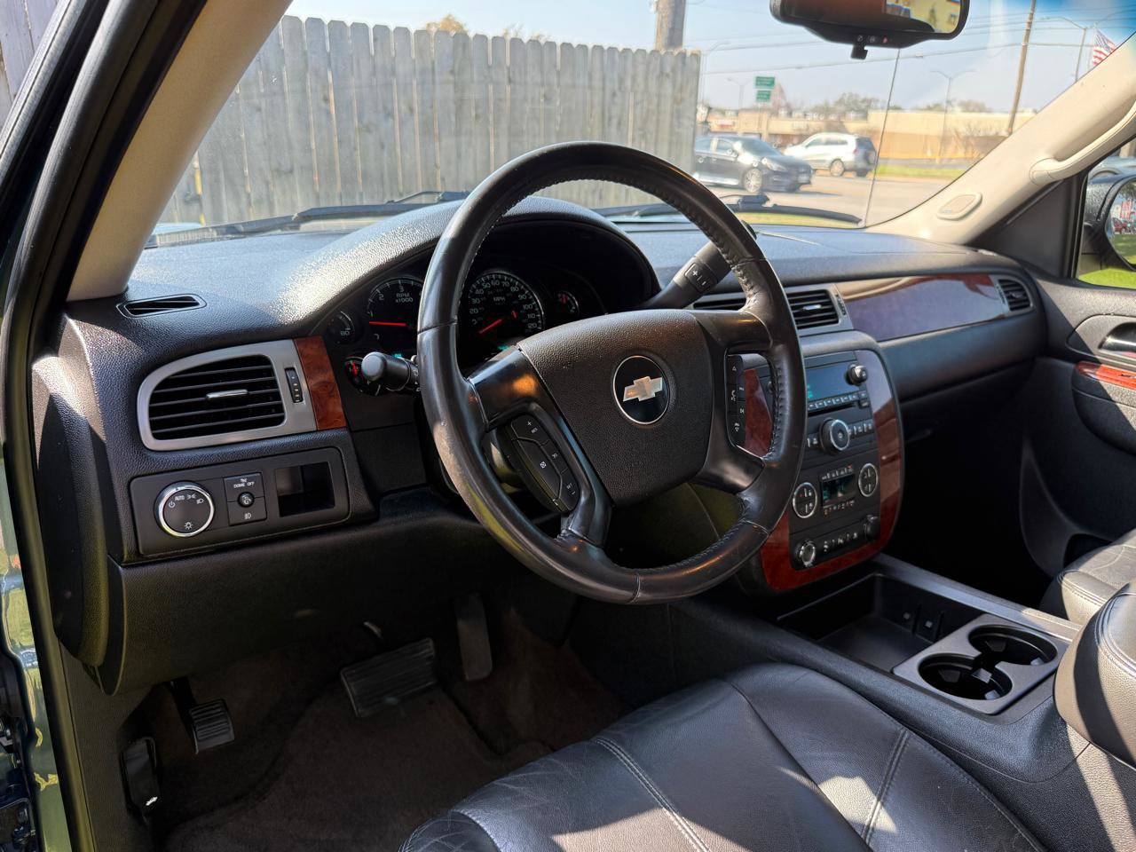Used 2010 Chevrolet Avalanche LT RWD image 12