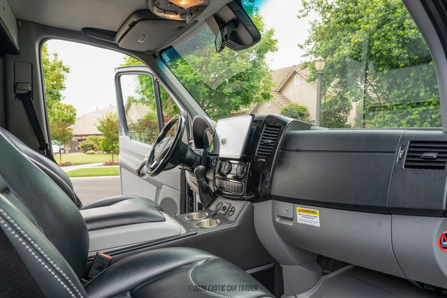 Used 2017 Mercedes-Benz Sprinter 3500 image 24