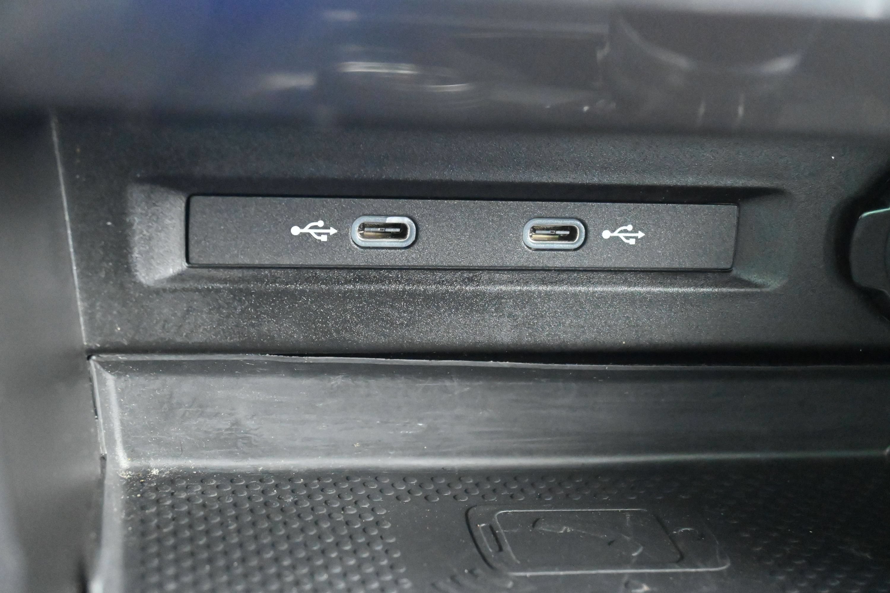 Used 2023 Volkswagen Tiguan SE w/ Panoramic Sunroof Package AWD/4WD image 33