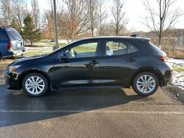 Used 2025 Toyota Corolla SE image 2