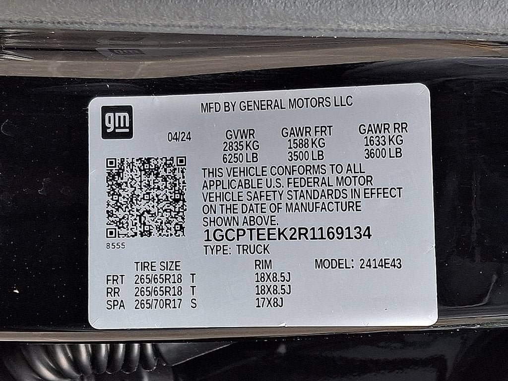 Used 2024 Chevrolet Colorado Trail Boss w/ Safety Package AWD/4WD image 24