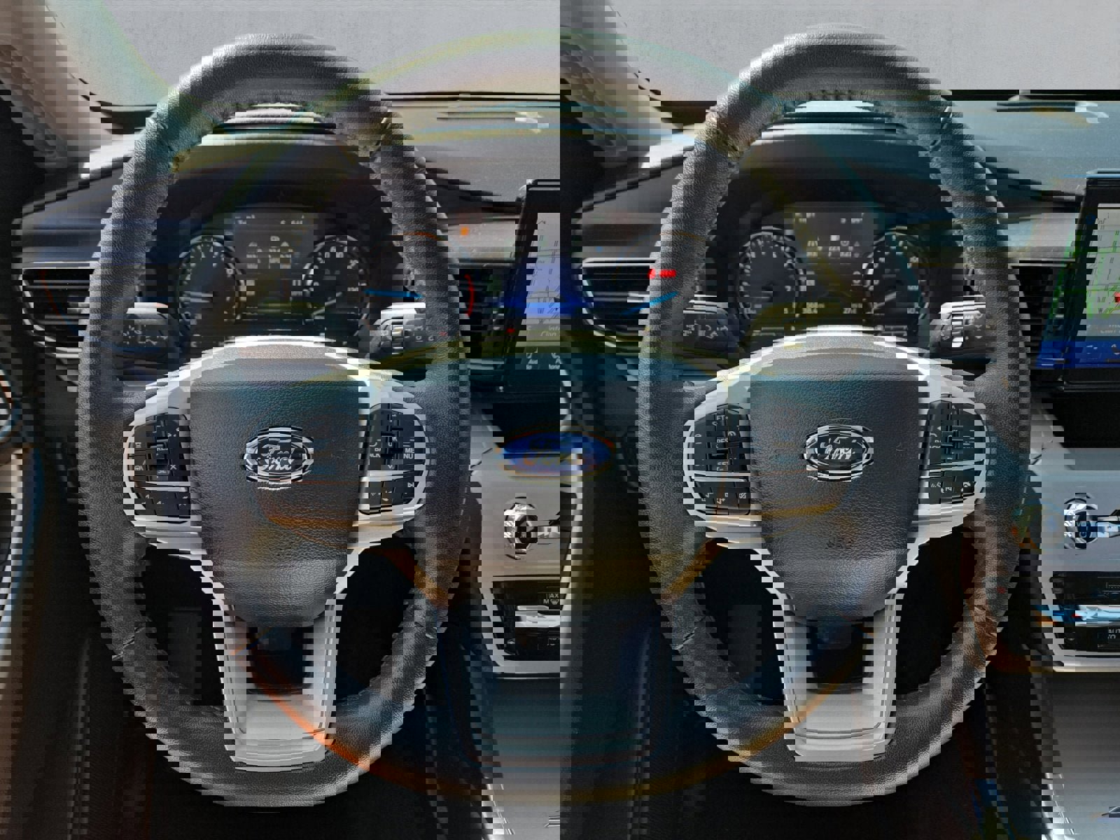 Used 2023 Ford Explorer XLT w/ Equipment Group 202A image 13