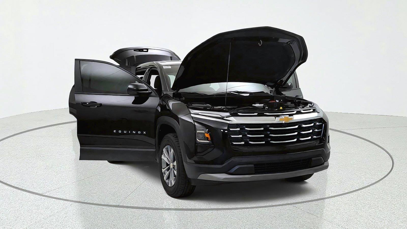 Used 2025 Chevrolet Equinox LT FWD image 9