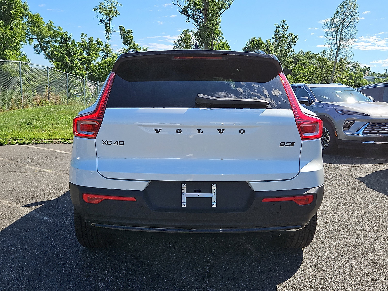 New 2026 Volvo XC40 B5 Ultra w/ Protection Package Premier AWD/4WD image 5