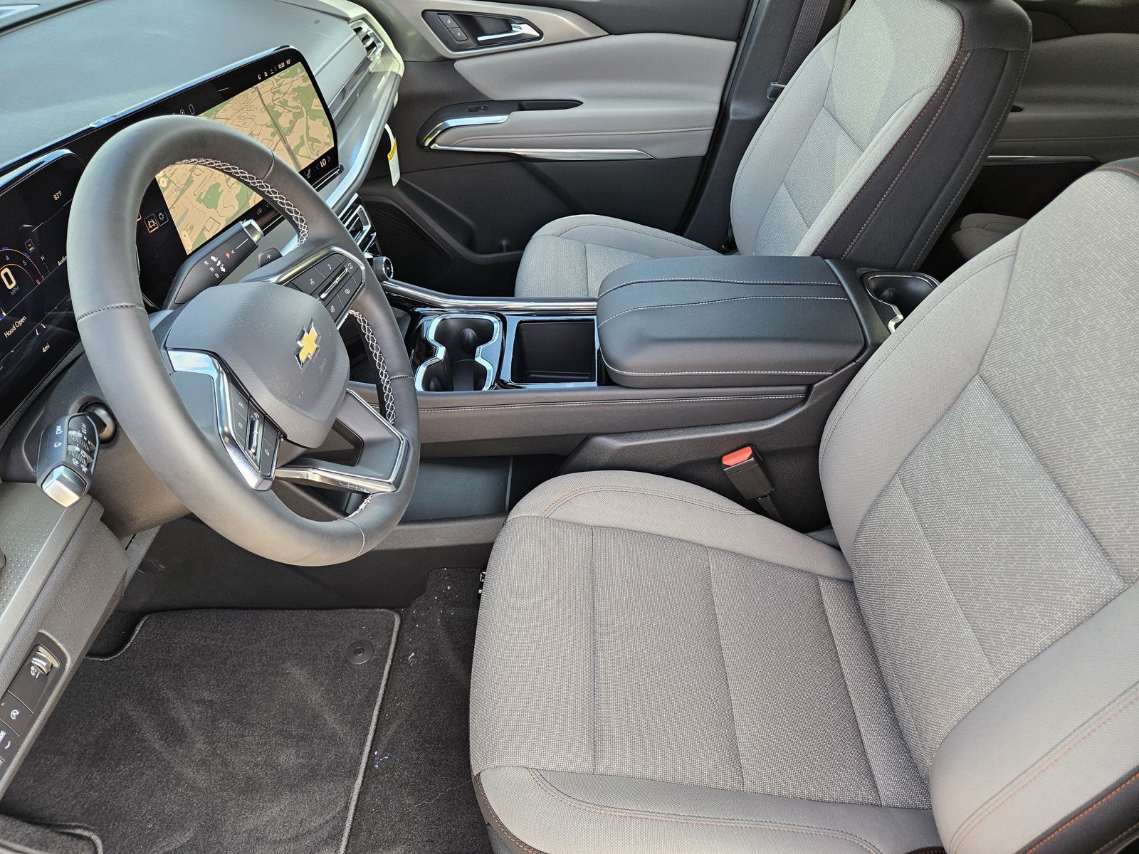 New 2027 Chevrolet Traverse LT w/ Driver Confidence Package FWD image 9
