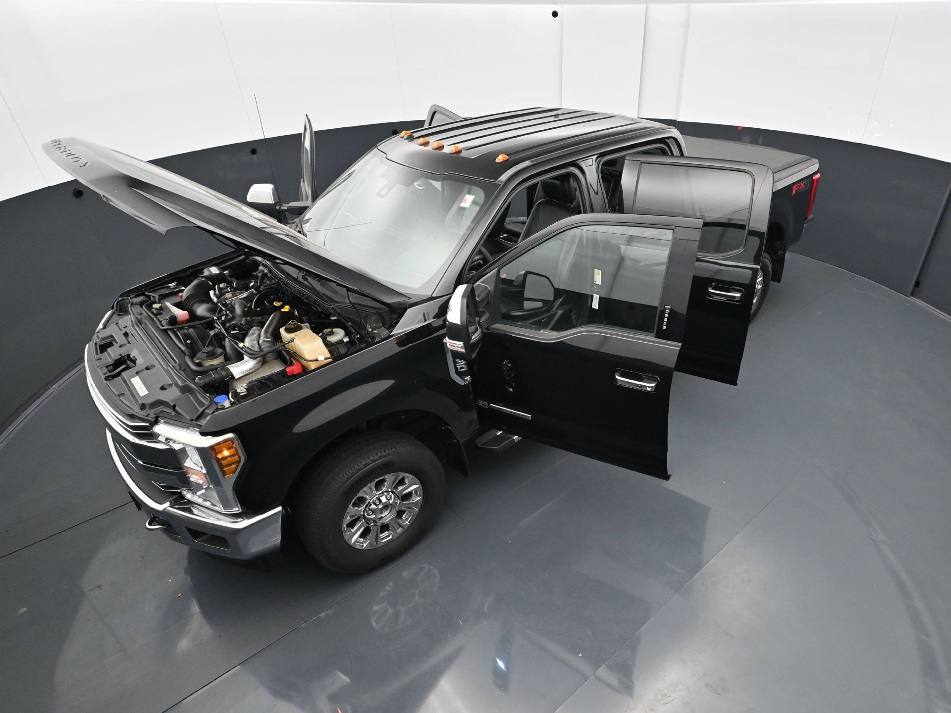 Used 2018 Ford F350 Lariat w/ Lariat Ultimate Package AWD/4WD image 40