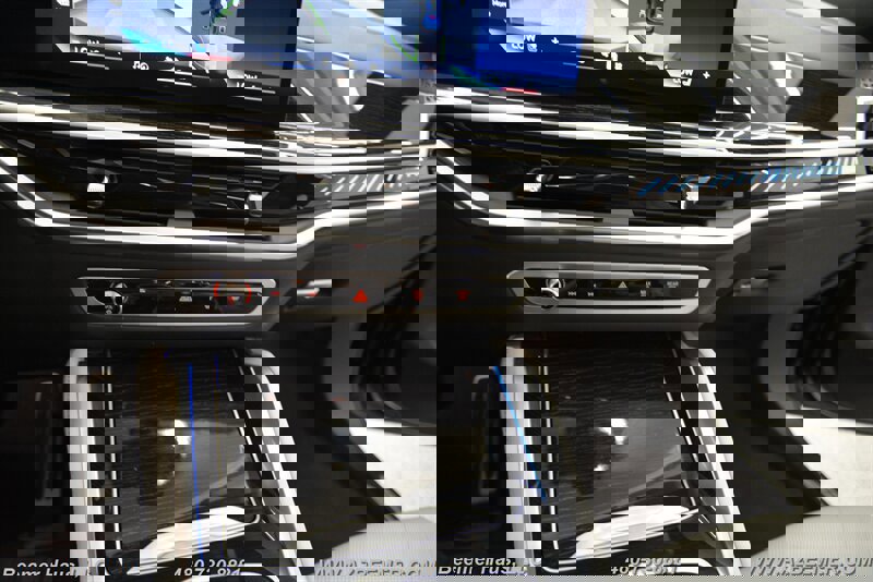 Used 2024 BMW X6 M60i w/ Dynamic Handling Package image 34