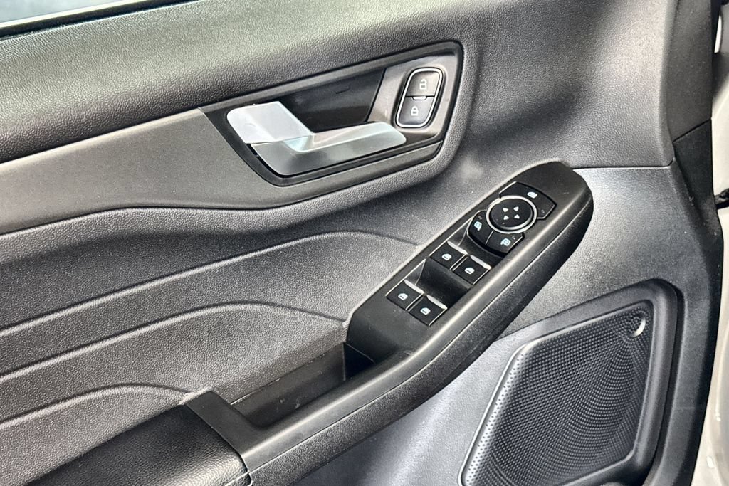 New 2025 Ford Escape SE FWD image 18