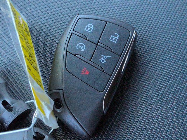 Used 2024 Chevrolet Equinox EV LT FWD image 29