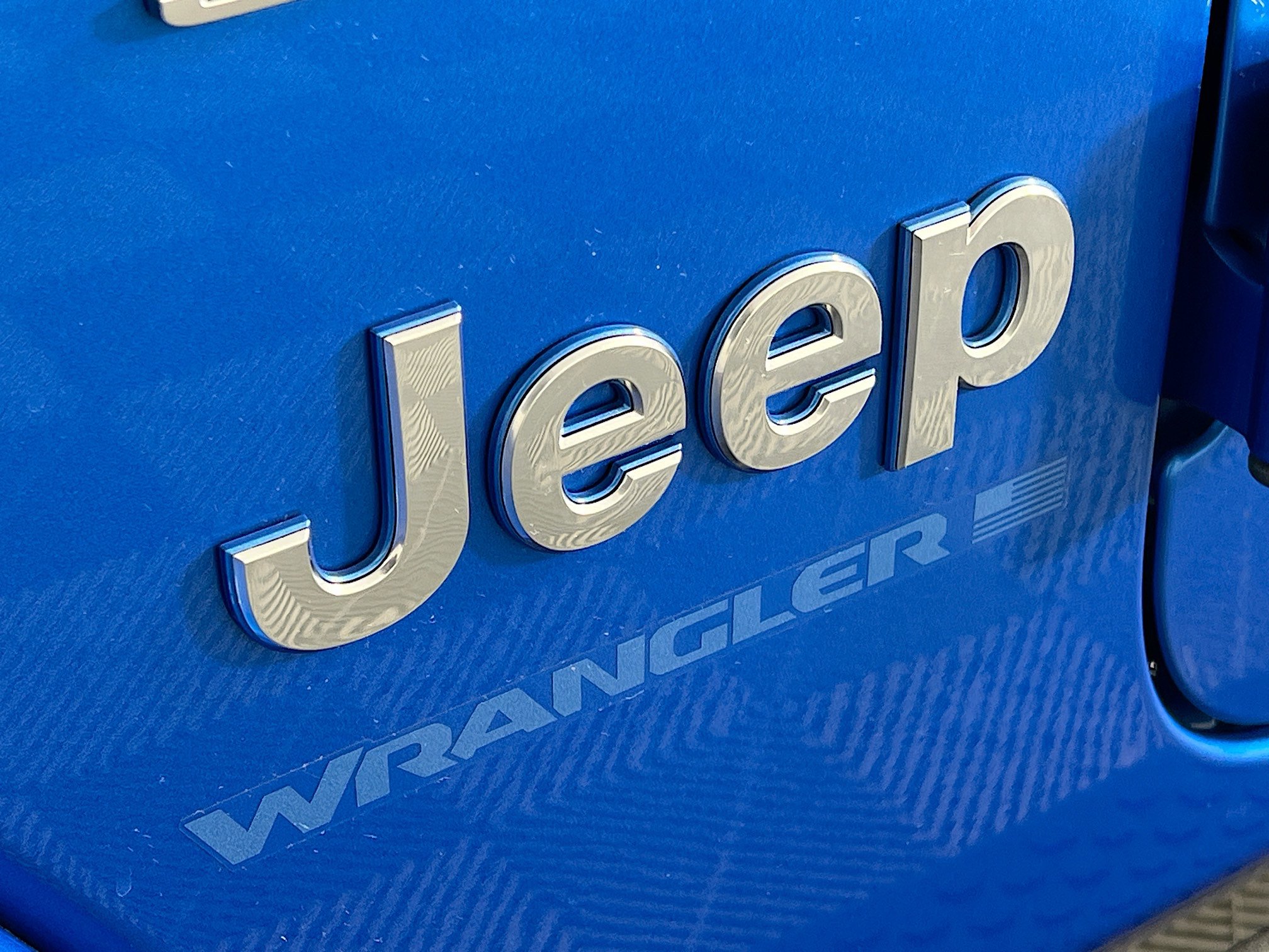 Used 2023 Jeep Wrangler Sahara w/ Cold Weather Group image 32