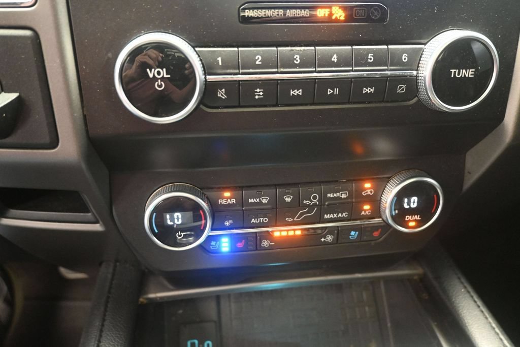 Used 2021 Ford Expedition XLT RWD image 9