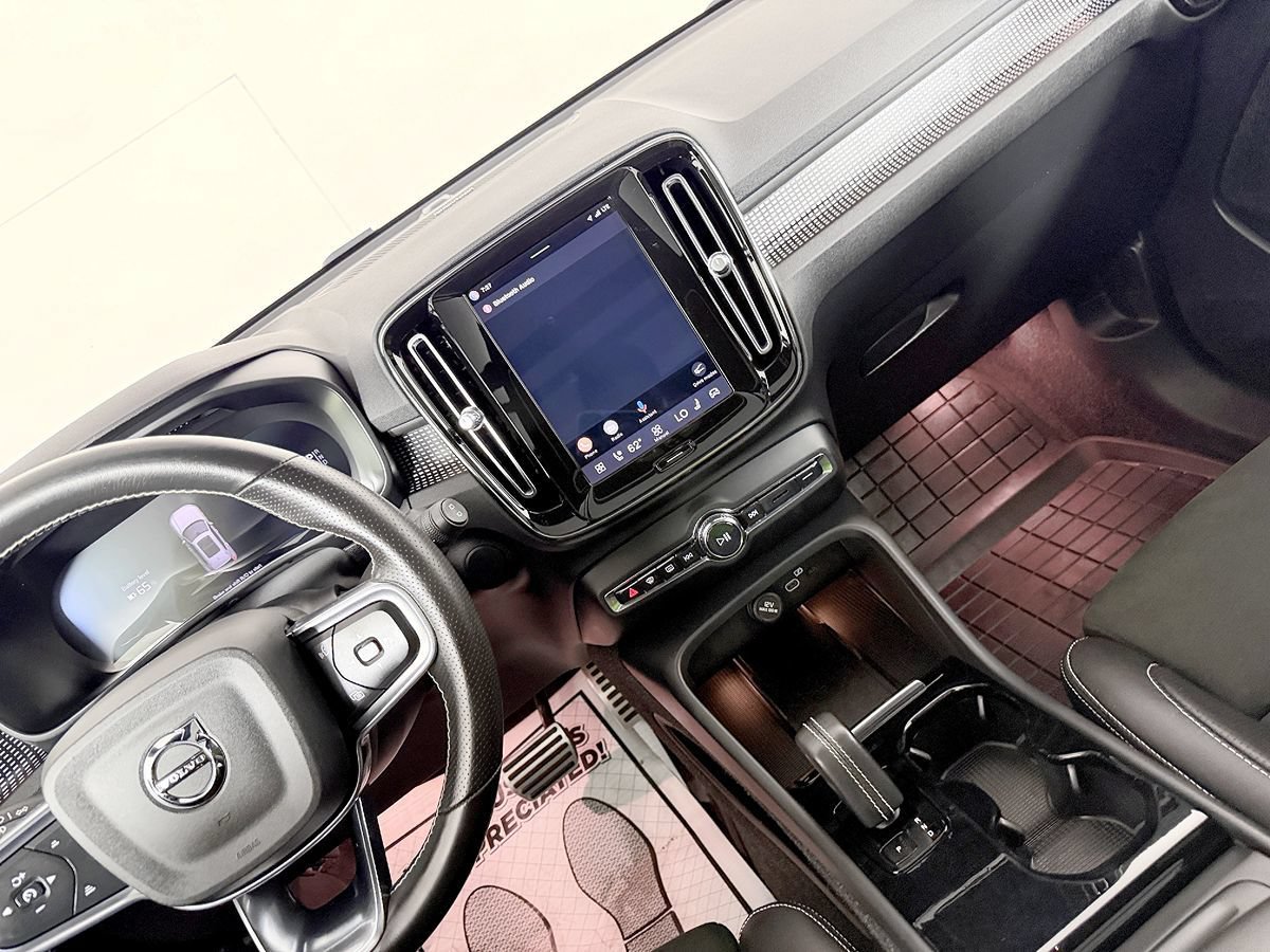 Used 2021 Volvo XC40 P8 Recharge w/ Advanced Package AWD/4WD image 43