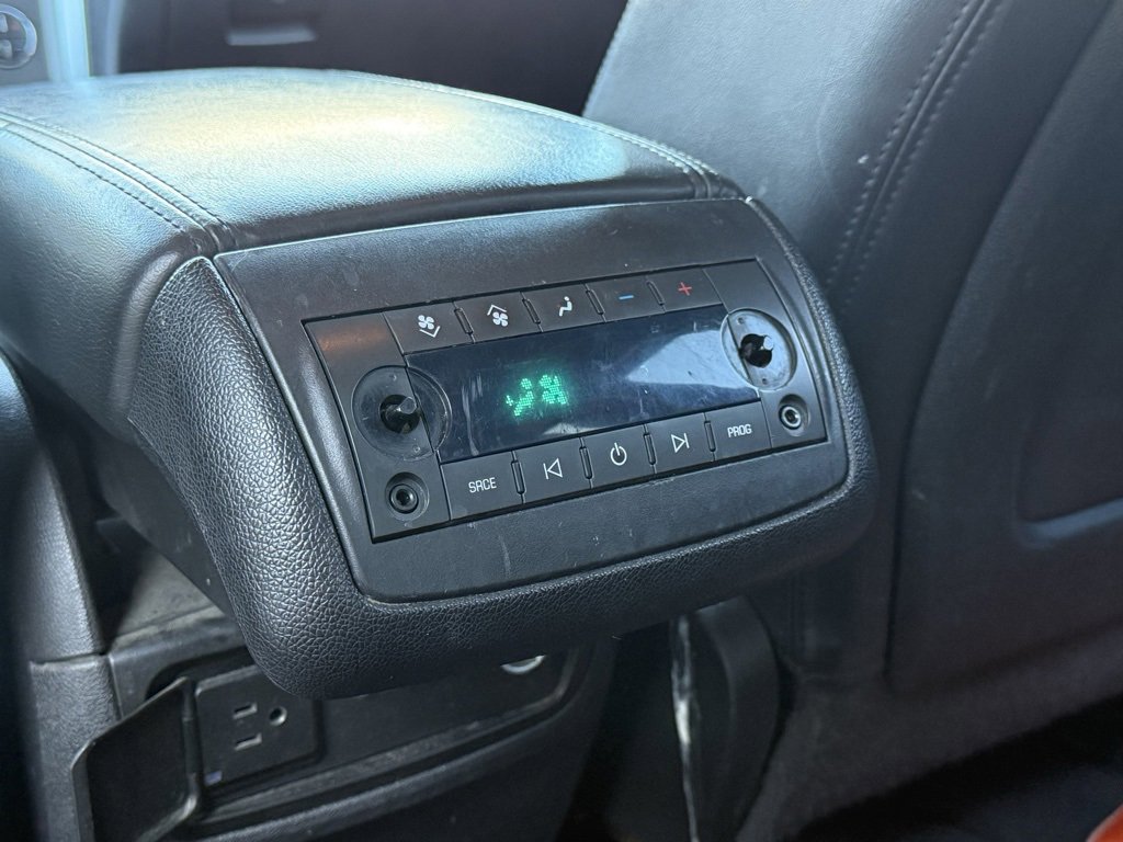 Used 2012 Chevrolet Traverse LT image 23
