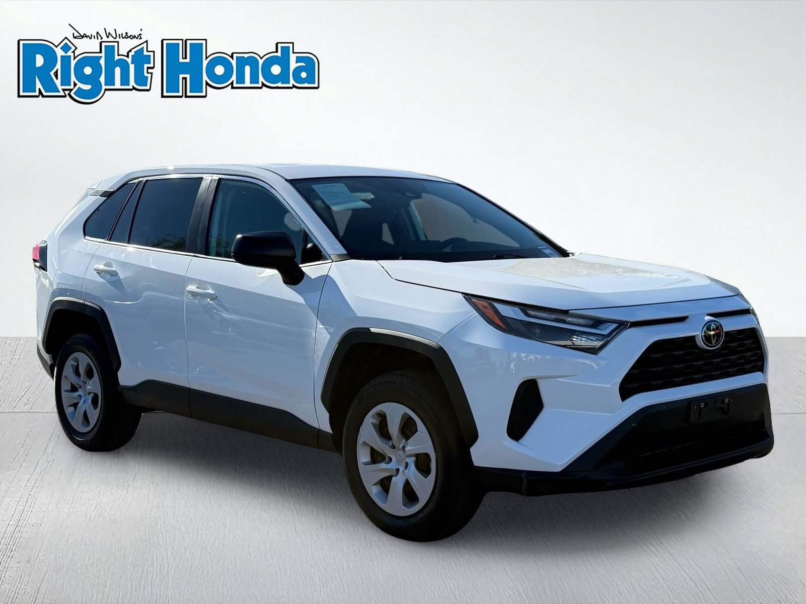 Used 2025 Toyota RAV4 LE AWD/4WD image 10