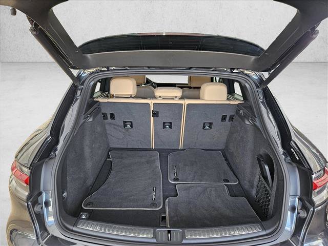 Used 2020 Porsche Macan AWD/4WD image 23