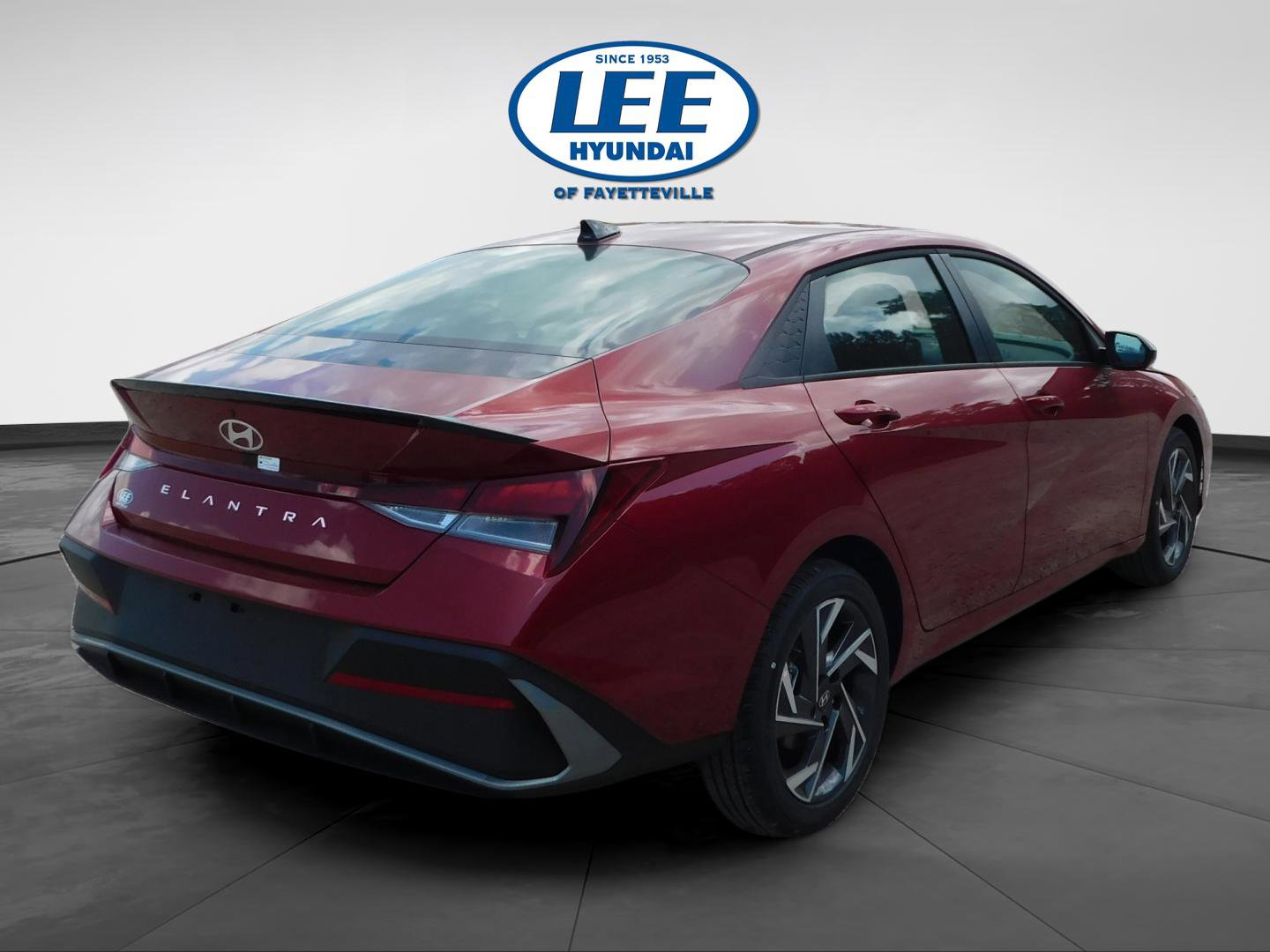 Used 2025 Hyundai Elantra Sport FWD image 3
