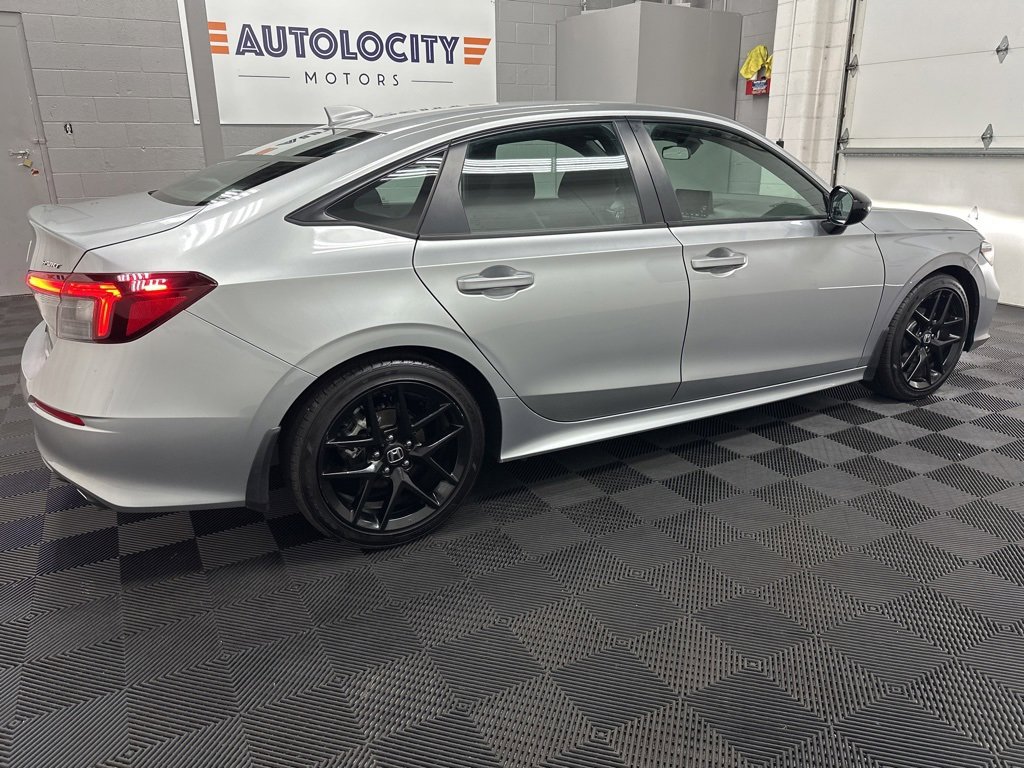 Used 2025 Honda Civic Sport image 11