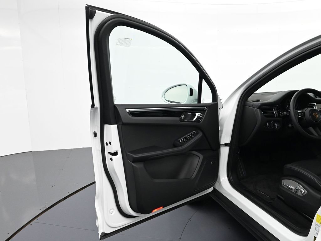 New 2025 Porsche Macan image 16