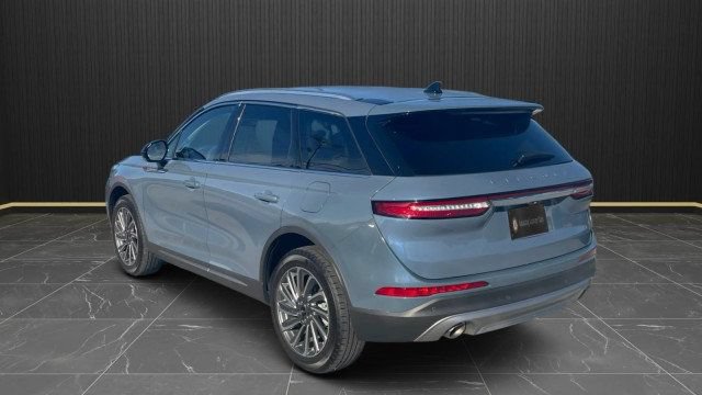 Used 2023 Lincoln Corsair Reserve FWD image 8