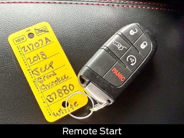 Used 2018 Jeep Grand Cherokee Trailhawk w/ Trailhawk Luxury Group image 40