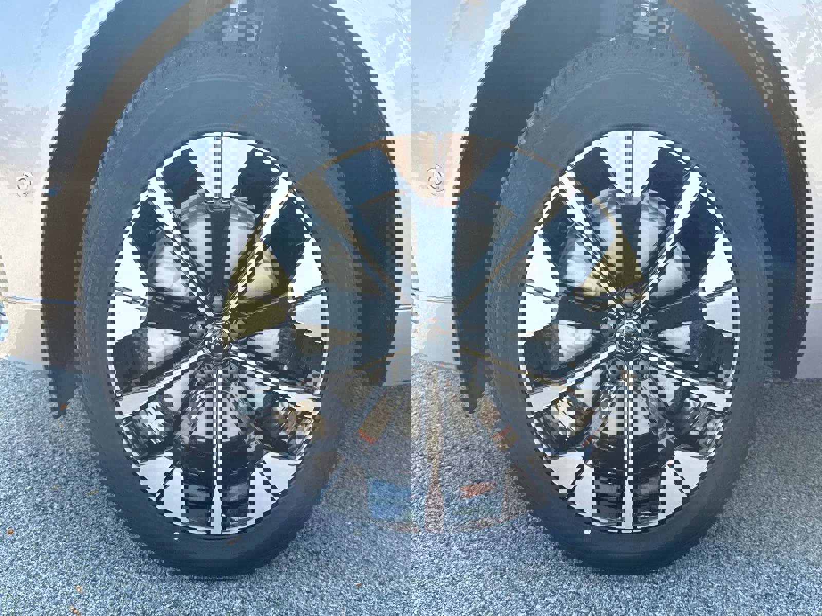 New 2026 Volvo XC60 B5 Plus w/ Climate Package image 10