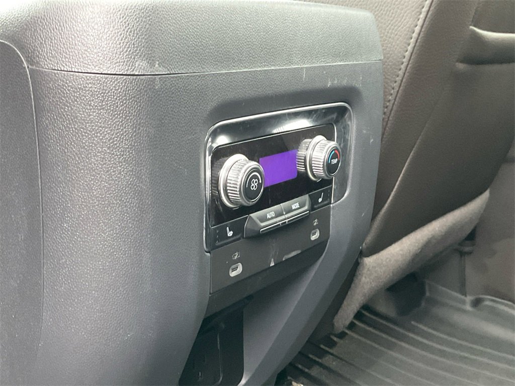 Used 2022 GMC Yukon Denali image 29