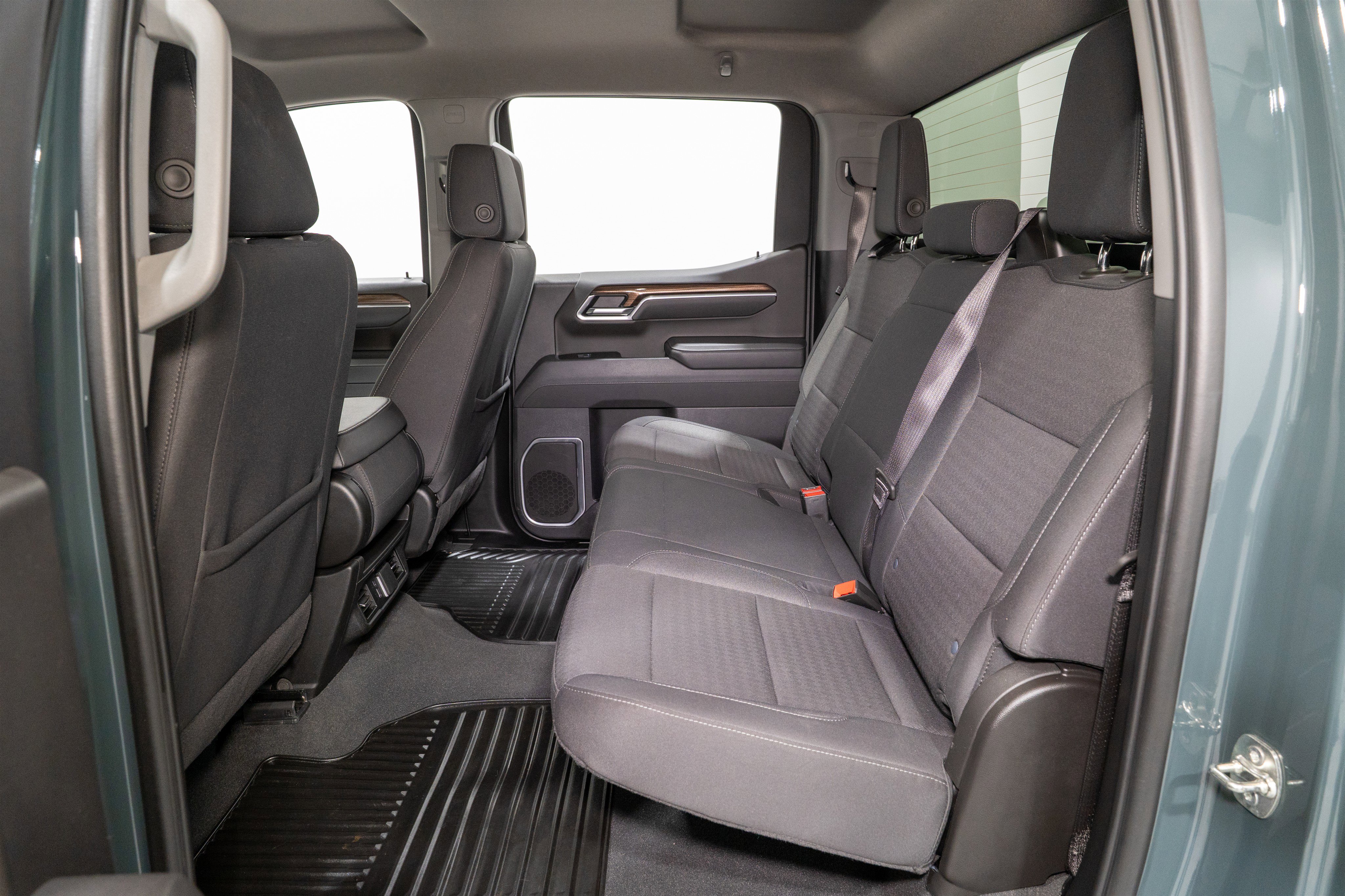 Used 2025 Chevrolet Silverado 1500 LT image 29