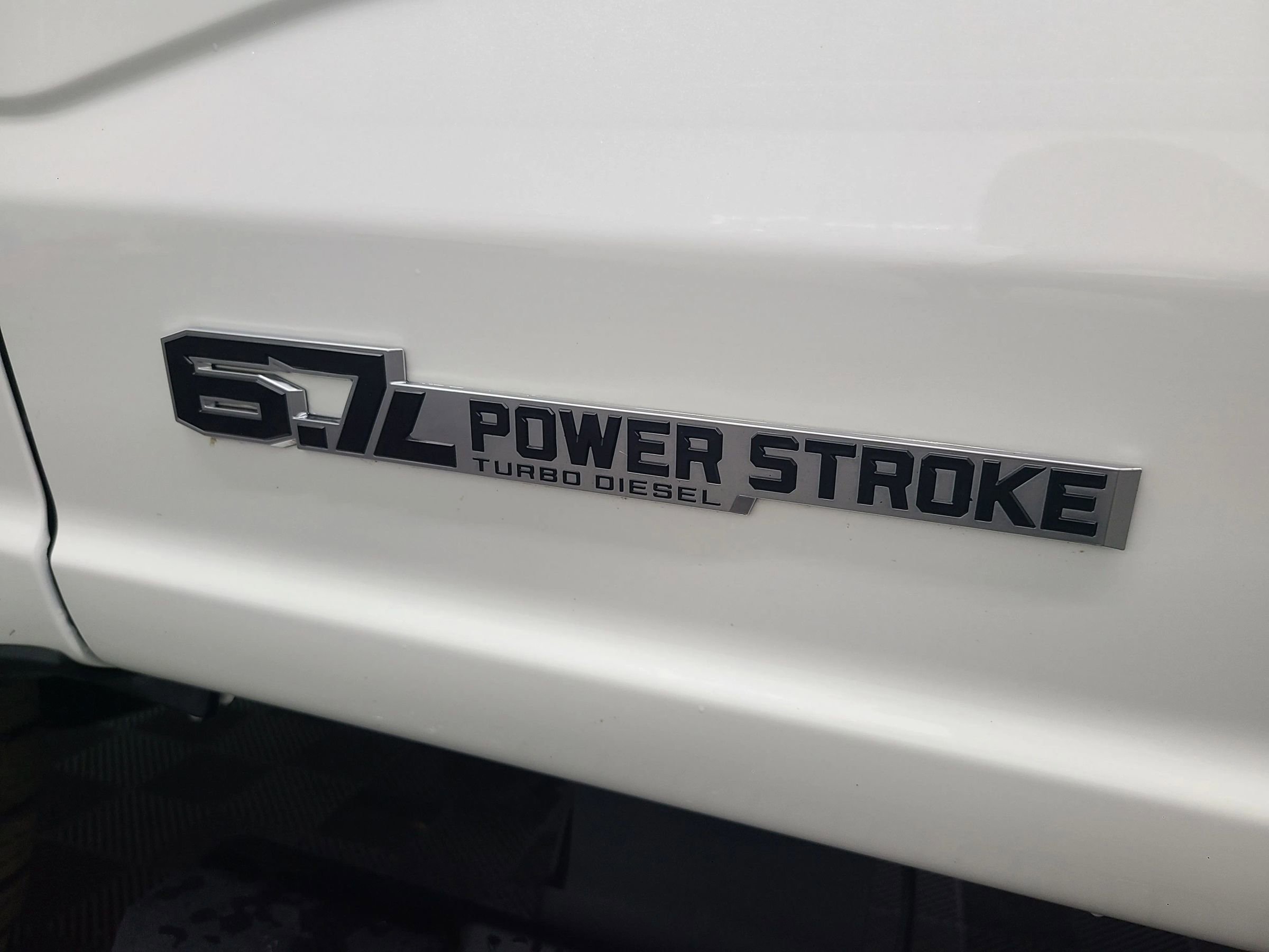 Used 2024 Ford F250 Lariat w/ Sport Appearance Package image 17