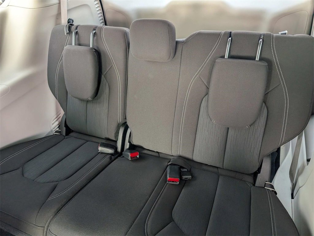 Used 2023 Chrysler Voyager LX image 10