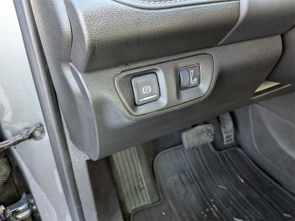 Used 2021 GMC Acadia SLT w/ Elevation Edition image 22