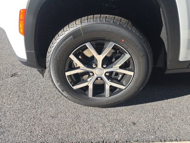 New 2025 Jeep Grand Cherokee L Limited image 8